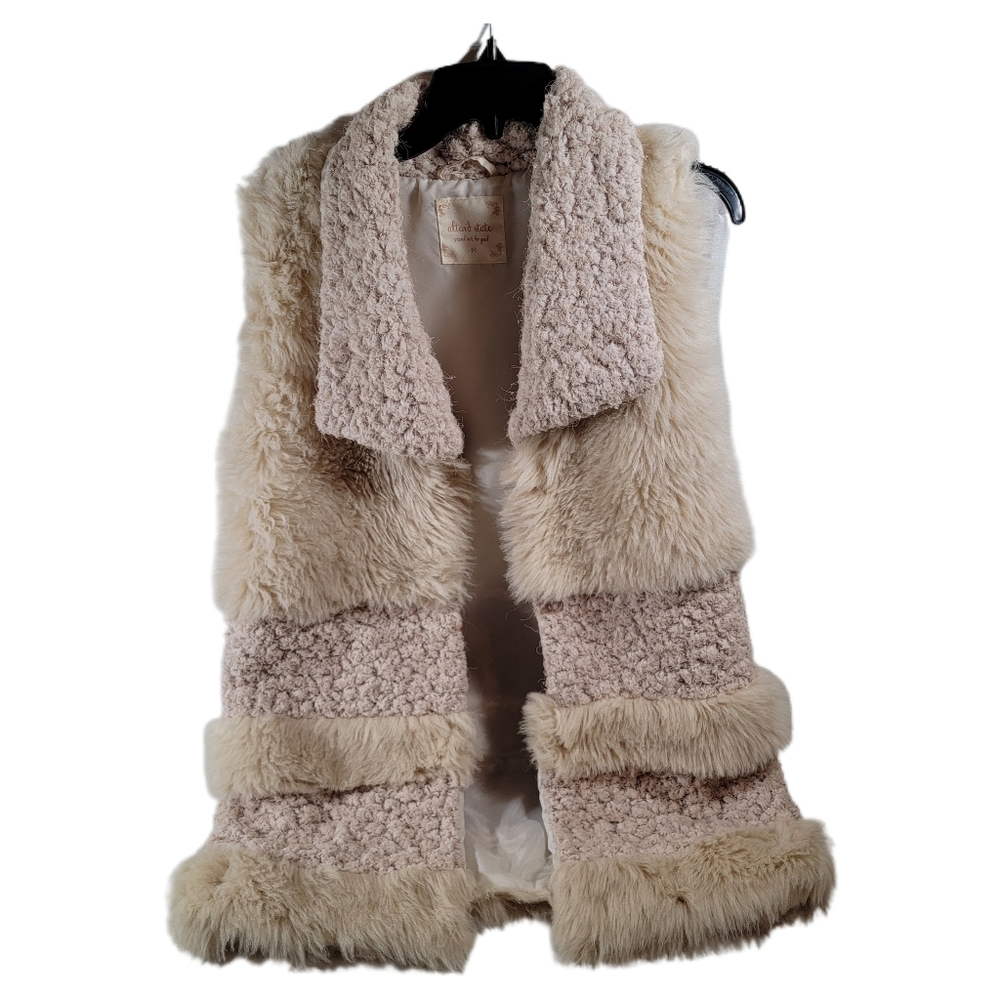 Altar’d State Faux Fur Vest Size Medium Creame Colored